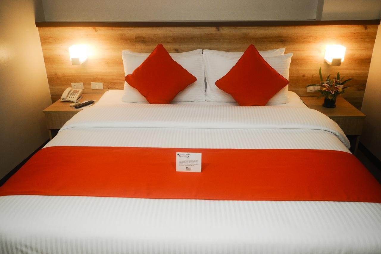 Azalea Hotels & Residences Boracay Balabag  Exterior photo